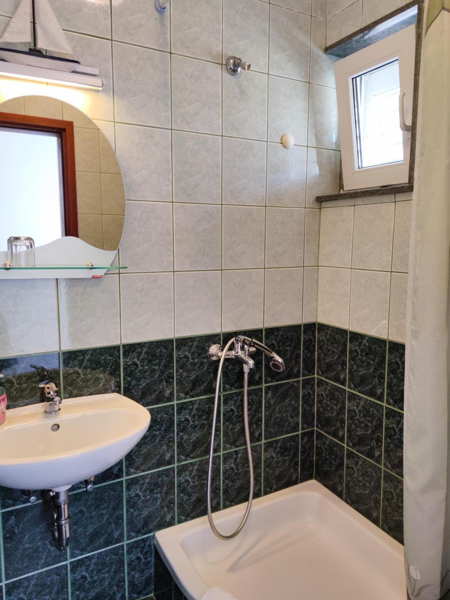 Apartments And Rooms Marica Makarska Bilik gambar