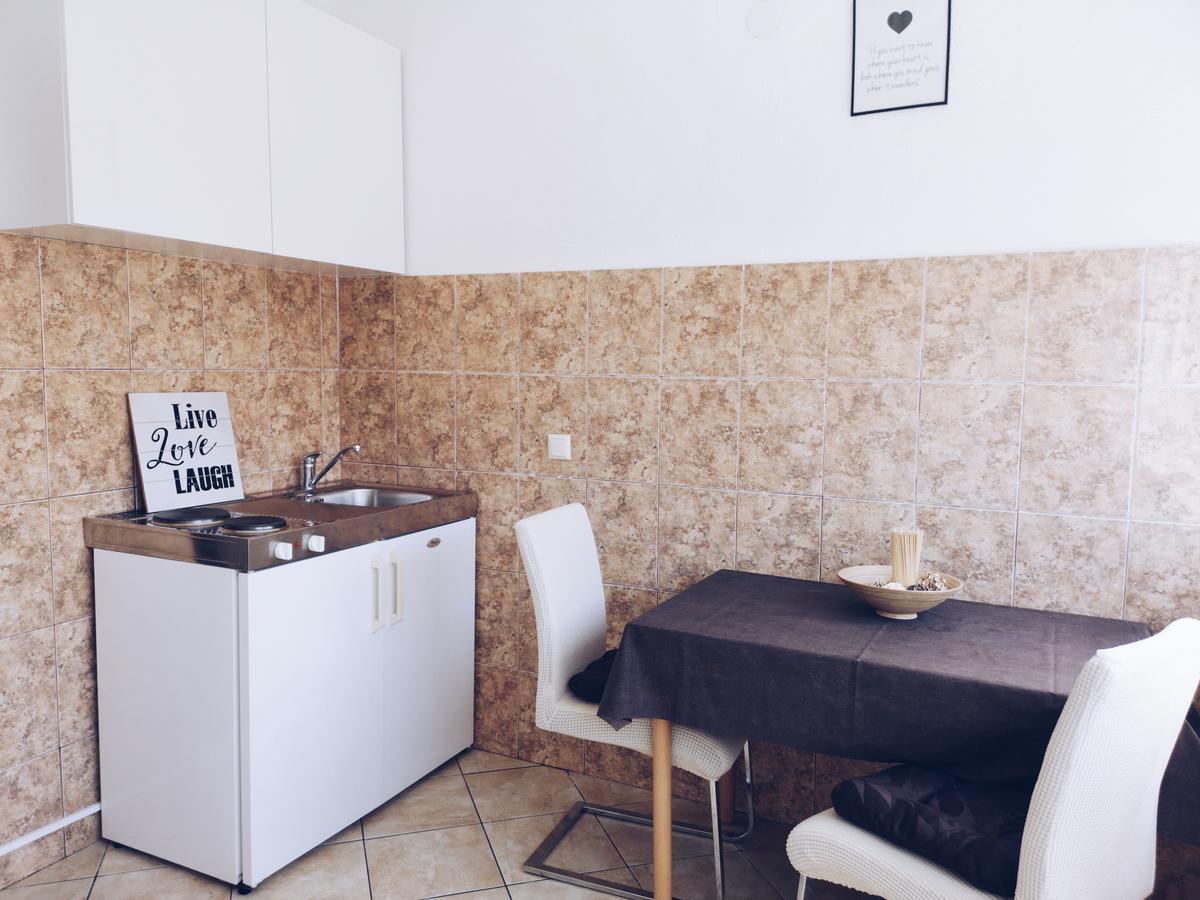 Apartments And Rooms Marica Makarska Luaran gambar